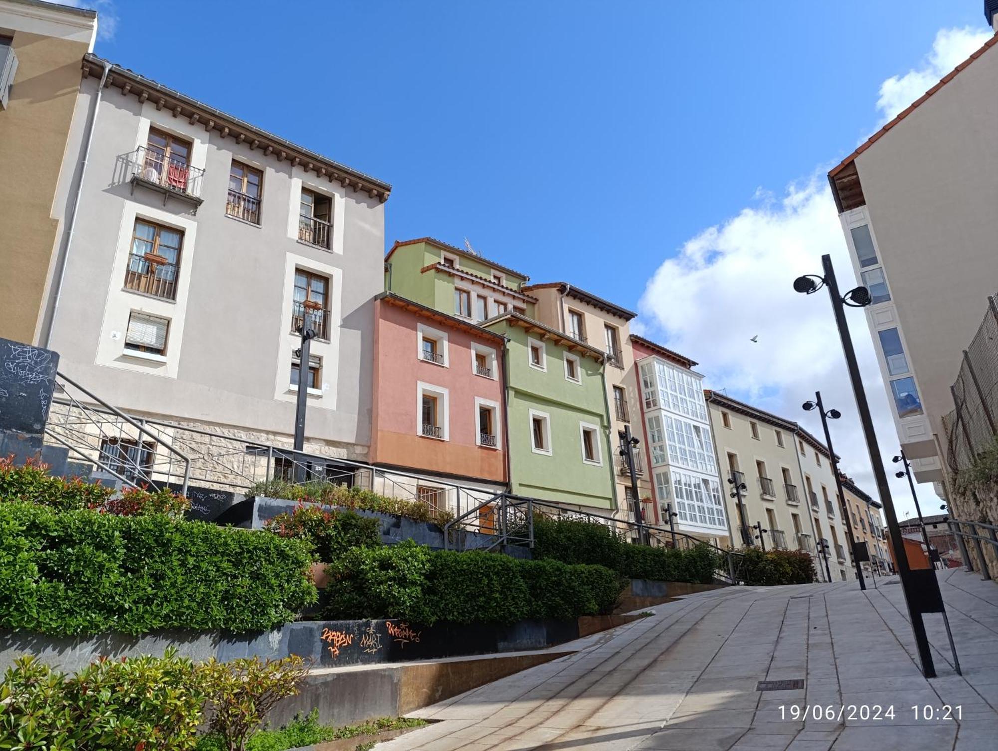 Apartamento Con Encanto En Casco Historico De Burgos Luaran gambar
